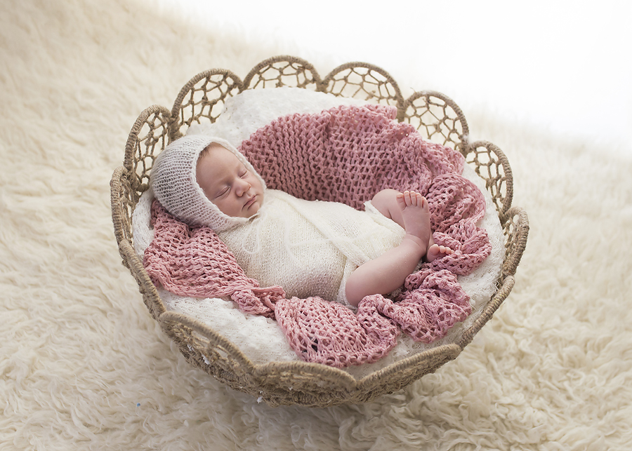 newborn photography with Lily