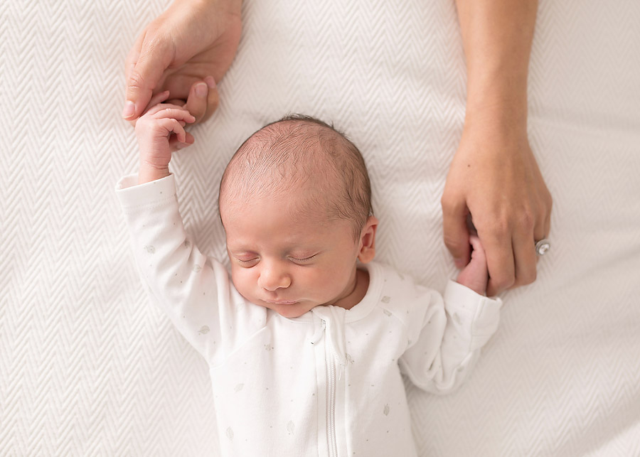 Newborn Lifestyle Photographer with Hugo Sutherland shire (18)