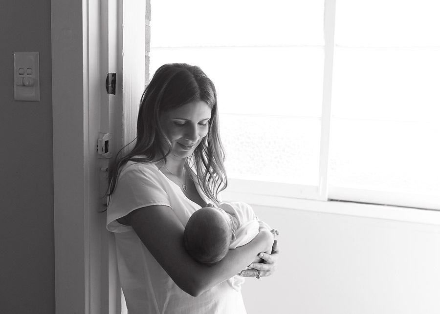 Newborn Lifestyle Photographer with Hugo Sutherland shire (19)