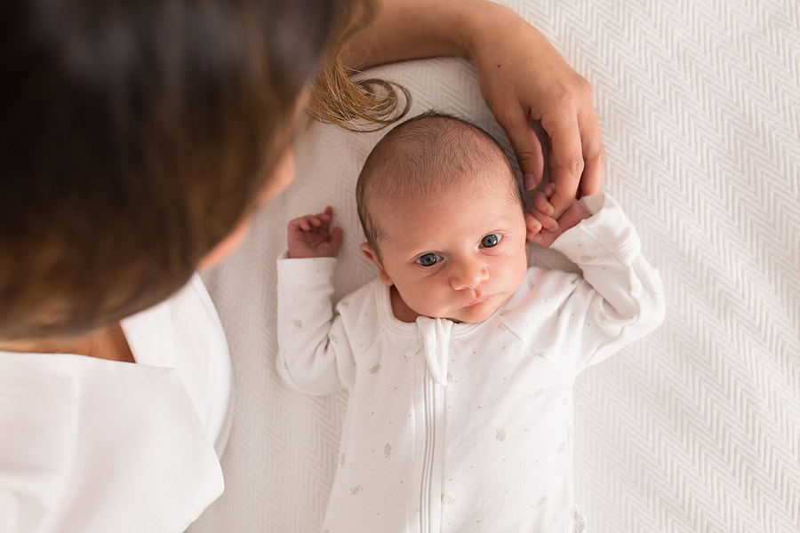 Newborn Lifestyle Photographer with Hugo Sutherland shire (4)